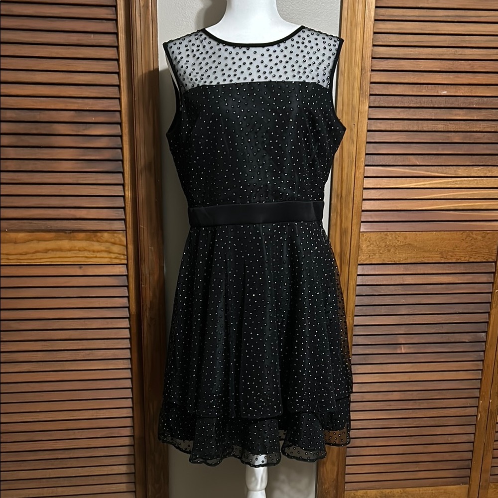 Glamour Black Sleeveless Cocktail Dress Tiered Ruffled Midi